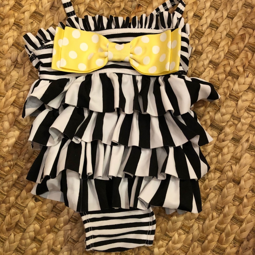 Mudpie Girls swimsuit 6-9 months euc